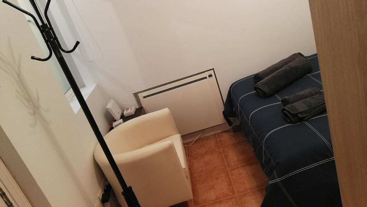The Clock Apartment Madrid Exterior photo