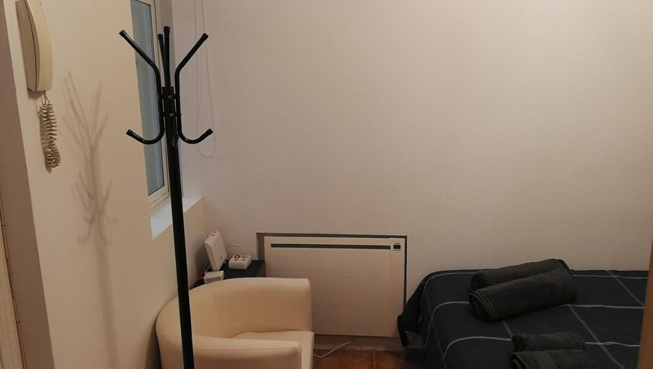 The Clock Apartment Madrid Exterior photo